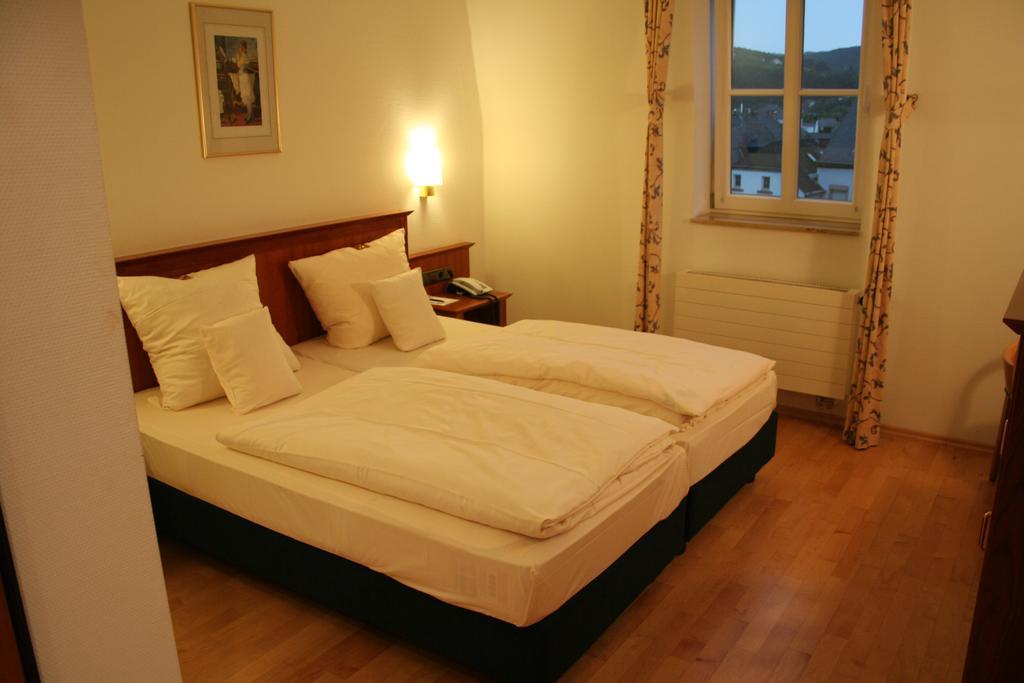 Altstadt-Hotel Trier Bagian luar foto